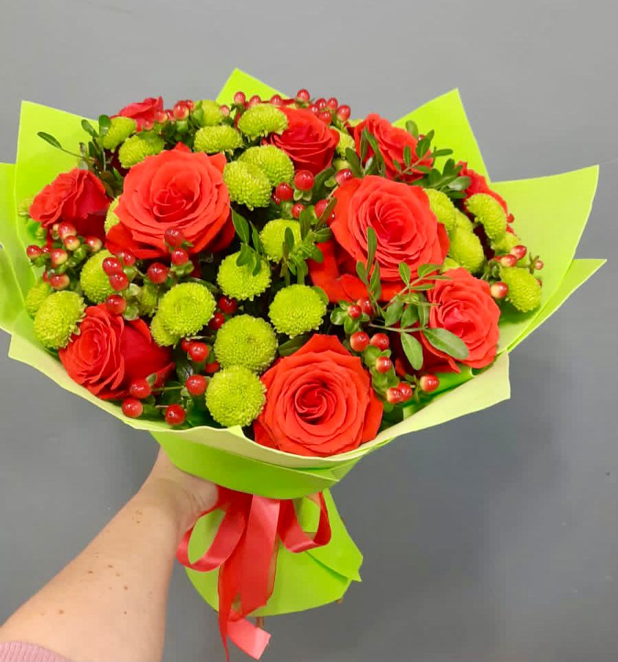 Букет цветов из: Хризантемы и Розы в Предивинске