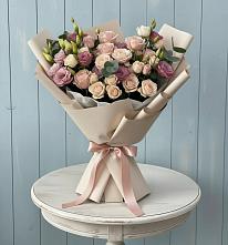 Букет цветов из:  Розы и Лизиантусы в Предивинске