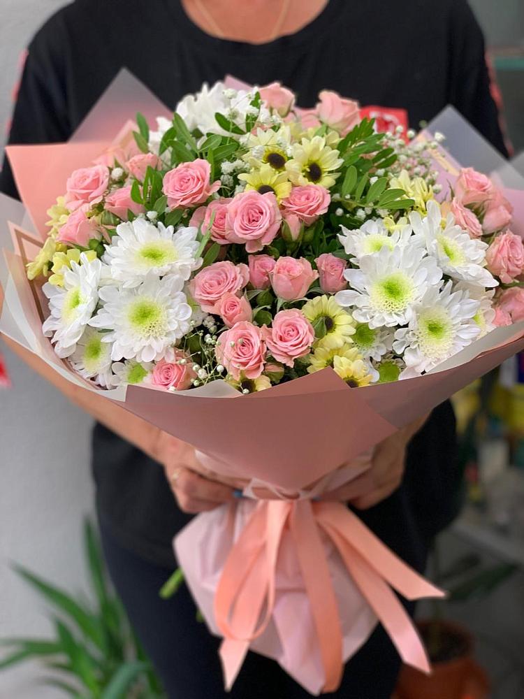 Букет цветов из: Розы и Хризантемы в Предивинске