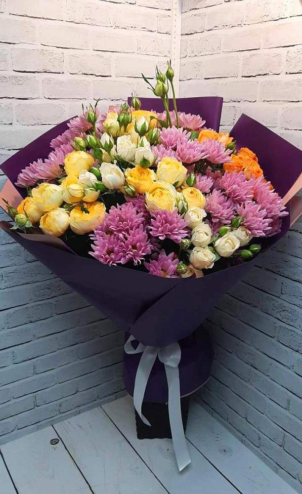 Букет цветов из: Хризантемы и Розы в Предивинске