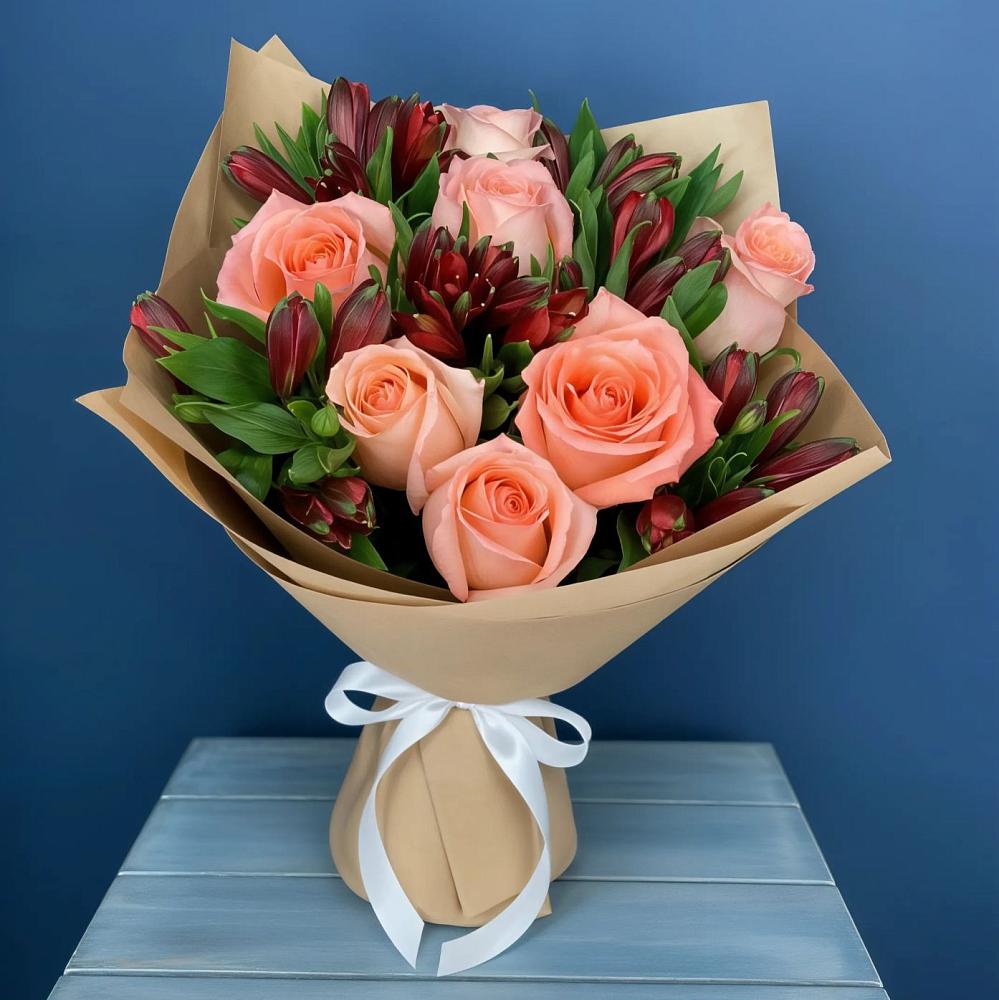 Букет цветов из: Розы и Альстромерии в Предивинске