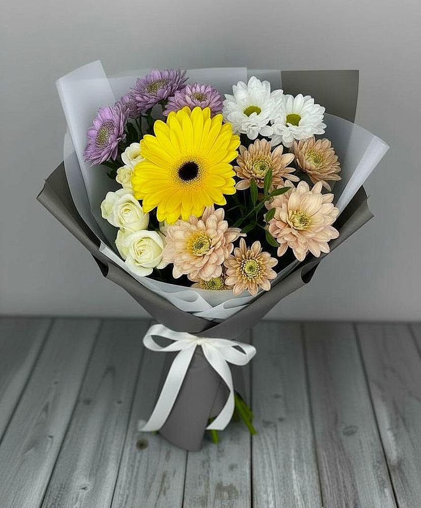 Букет цветов из: Розы, Герберы и Хризантемы в Предивинске