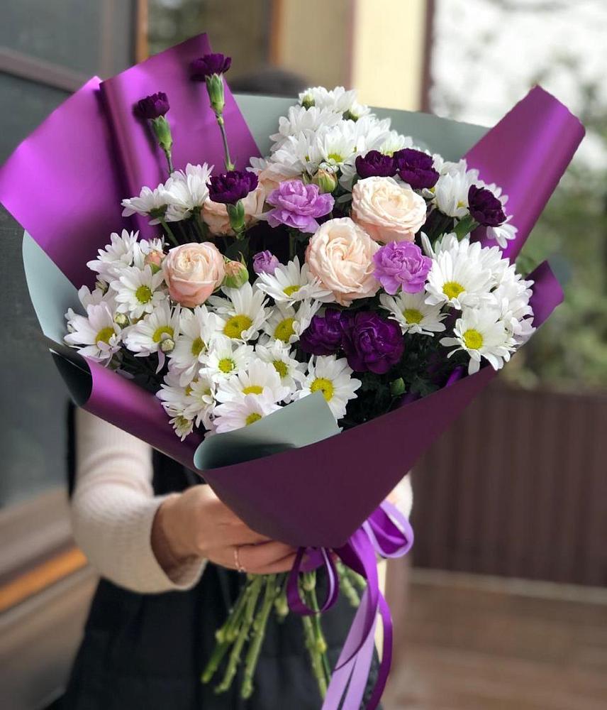 Букет цветов из: Хризантемы, Гвоздики и Розы в Предивинске