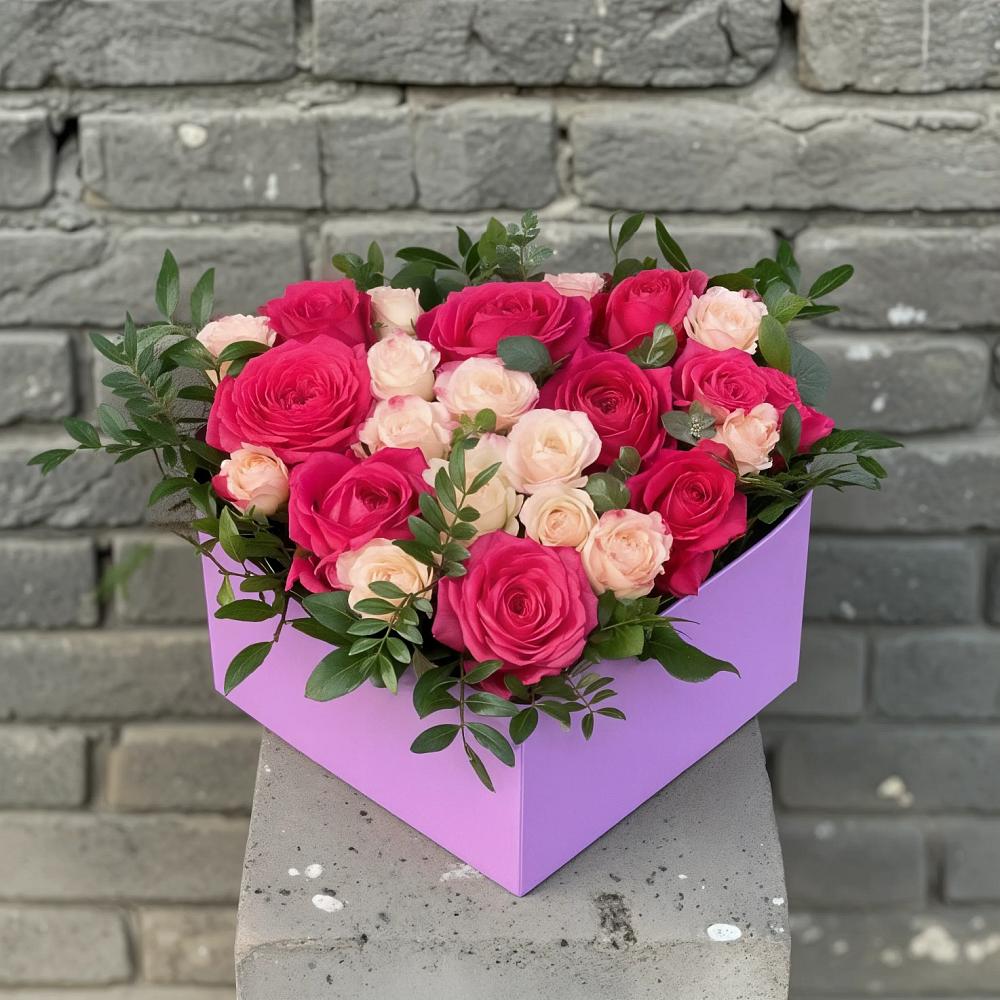 Цветочная композиция из Розы в коробке в Предивинске