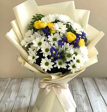 Букет цветов из:  Ирисы, Хризантемы и Розы #REPLACE_PRED# Предивинске