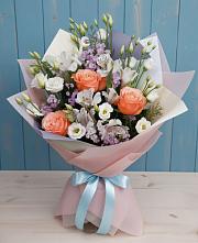 Букет цветов из:  Лизиантусы, Розы, Альстромерии и Гипсофила #REPLACE_PRED# Предивинске