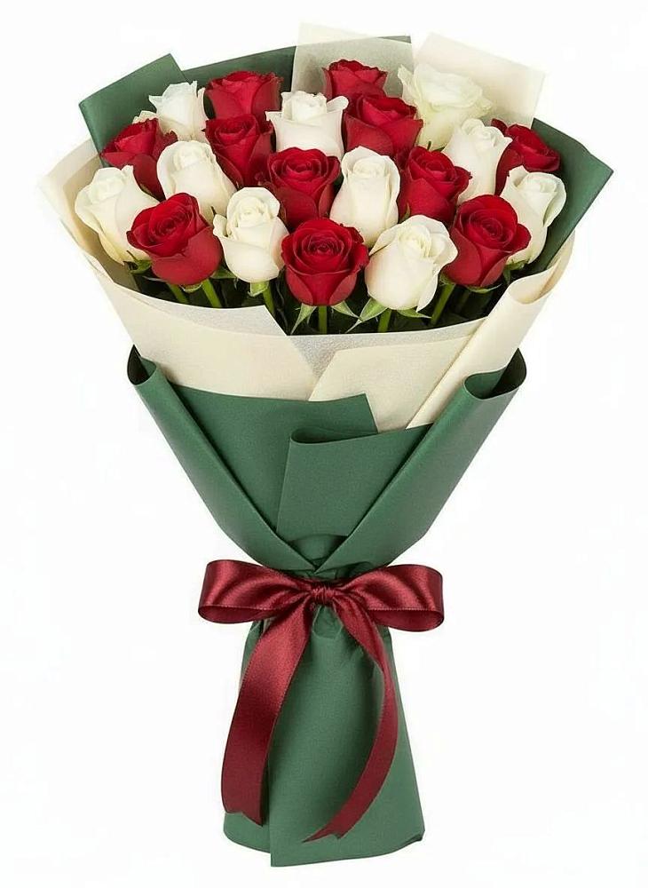 Букет Микс из красных и белых роз в Предивинске