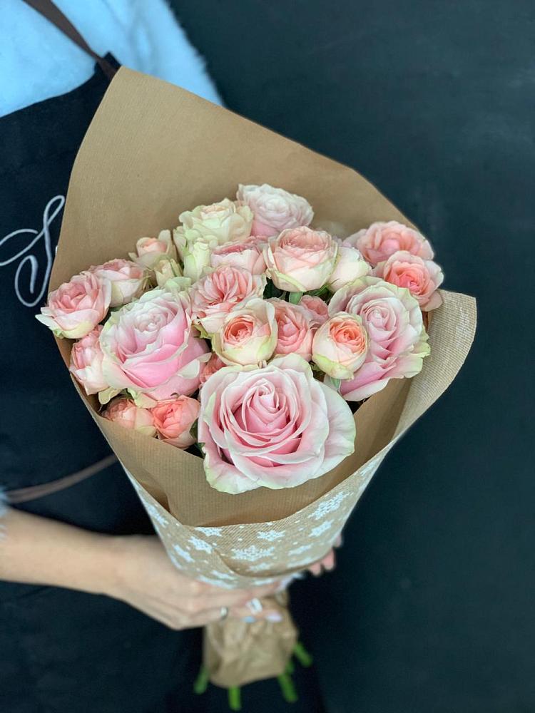 Букет цветов из: Хризантемы и Розы в Предивинске