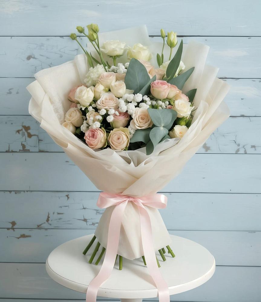 Букет цветов из: Розы и Лизиантусы в Предивинске