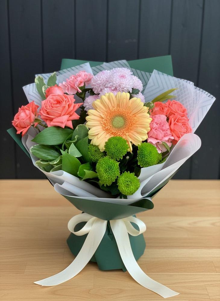 Букет цветов из: Гвоздики, Розы, Герберы и Хризантемы в Предивинске