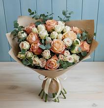 Букет цветов из:  Альстромерии и Розы в Предивинске